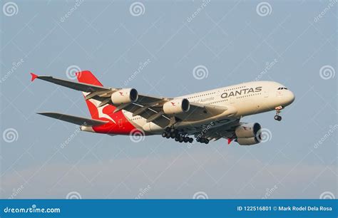 Qantas Airways Airbus A380 Landing Editorial Photo - Image of cockpit ...