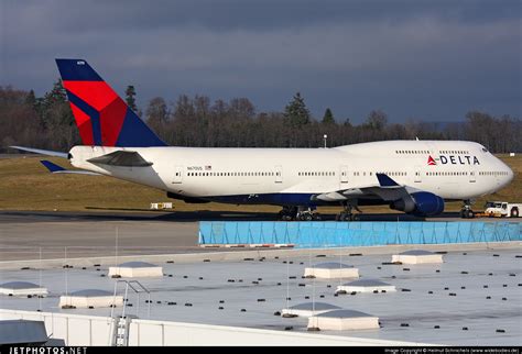 N670US Boeing 747 451 Delta Air Lines Helmut Schnichels JetPhotos