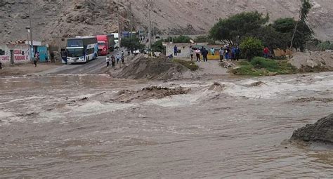 Arequipa intensas lluvias y desbordes de ríos afectanviviendas y