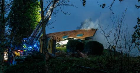 Haute Savoie Un feu de toiture maîtrisé à la tombée de la nuit