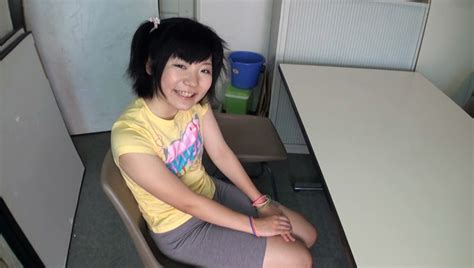 夢は、アイドル歌手になることです。 あつこ 日本のアダルト動画 熟女 ときどき 若い娘