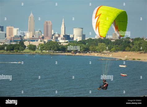 Paraglider Downtown Skyline Edgewater Park Cleveland Lake Erie Cuyahoga