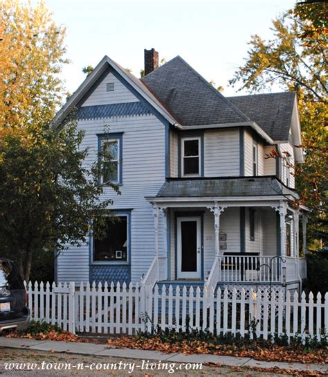 Charming Old Farm Houses - Town & Country Living