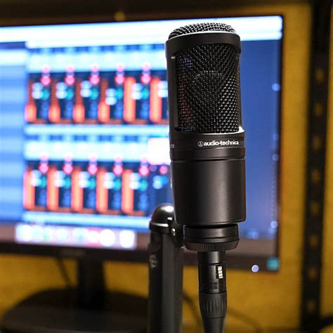 Купить студийный микрофон Audio-Technica AT2020 по цене от 18890 руб ...