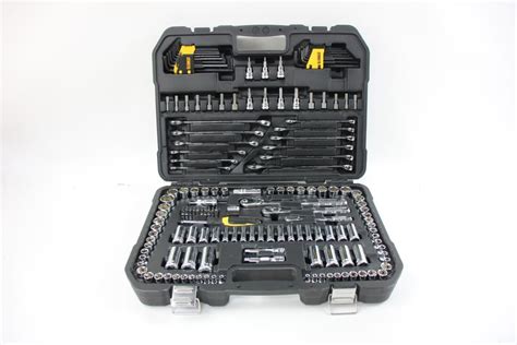 Dewalt Mechanics Tool Set | Property Room