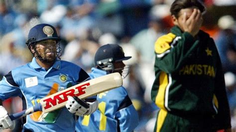 Pakistan Batsman Shahid Afridi Used Sachin Tedulkar Bat To Score A