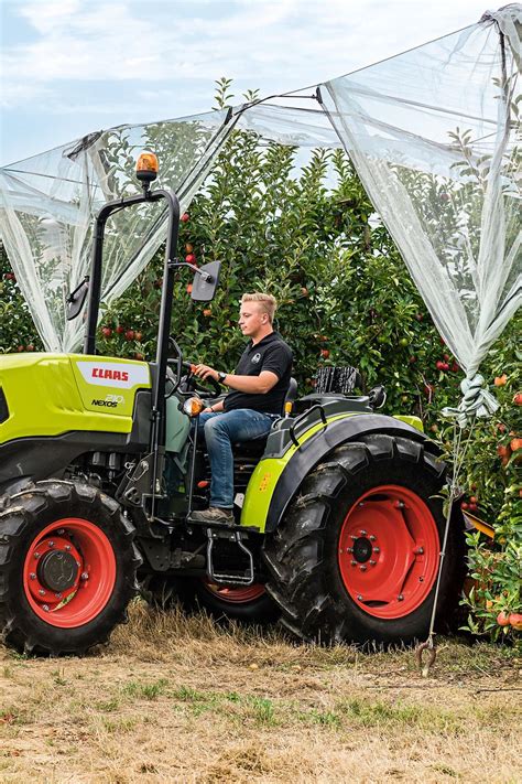 Narrow Width Tractors CLAAS