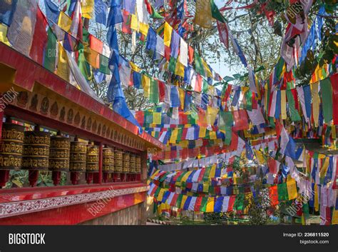 Tibetan Prayer Flags Wallpaper Download The Perfect Tibetan Prayer