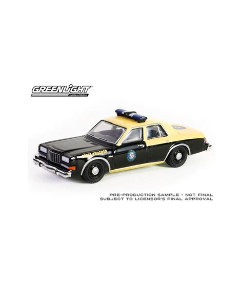 Greenlight Hot Pursuit Series 45 1983 Dodge Diplomat