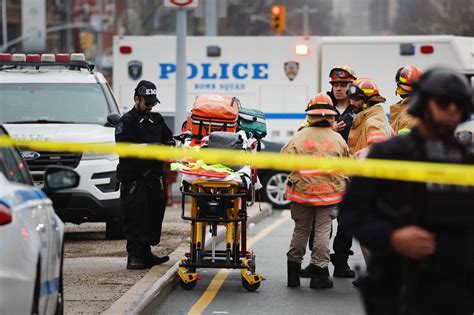 Brooklyn Verletzte durch Schüsse in New Yorker U Bahn Station