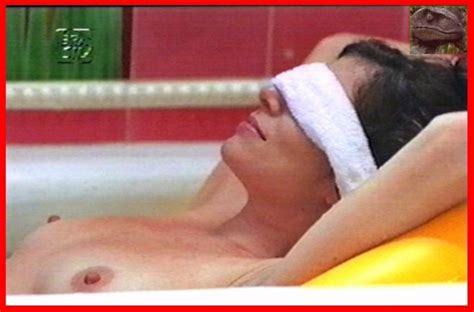 Naked Débora Bloch in Felicidade É Estrada