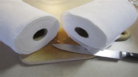 How To Cut A Roll Of Paper Towels In Half 2 Easy And Effective Ways