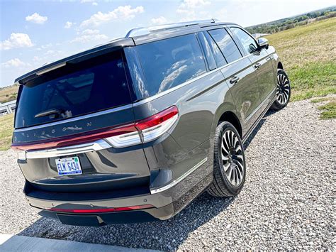 2023 Lincoln Navigator L Black Label Review: A Long, Luxury Limousine