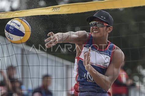 SEMIFINAL VOLI PANTAI PRIA INDONESIA VS INDONESIA ANTARA Foto