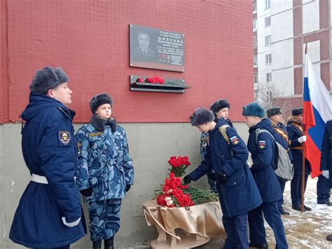 Мемориальную доску героически погибшему в СВО бойцу открыли на Завеличье в Пскове