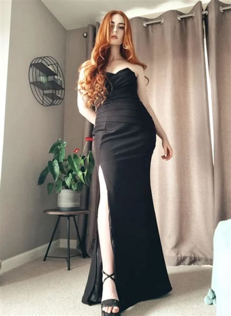 Hot Goth Girls Barnorama