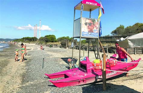 Torrette Boe E Defibrillatori Sulle Spiagge Della Costa Degli Etruschi