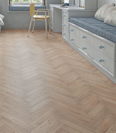 Sealed Bare Oak Herringbone Oiled 70mm X 18mm Solid Parquet Wood