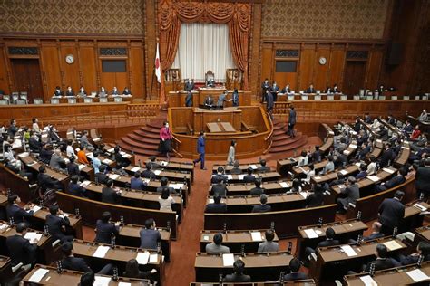 ガーシー氏225日限りで議員身分を剥奪 弁明の女子48党浜田議員がガーシー名札立てる 社会写真ニュース 日刊スポーツ