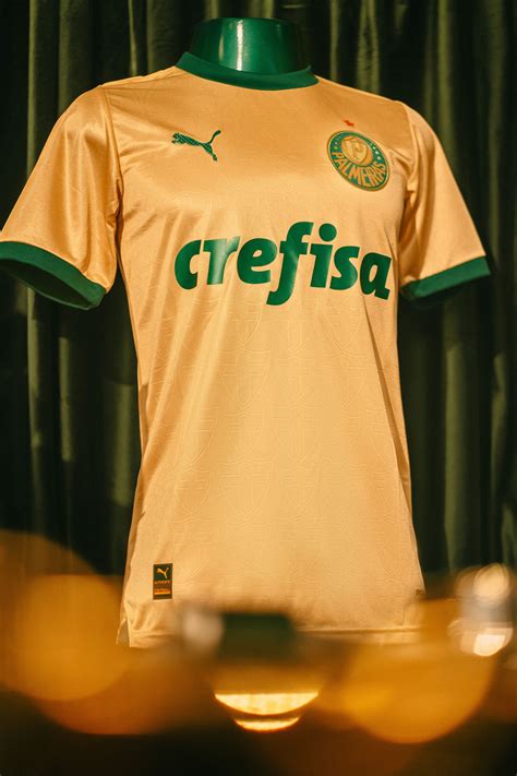 Palmeiras E Puma Apresentam Novo Terceiro Uniforme Em In Dita Cor