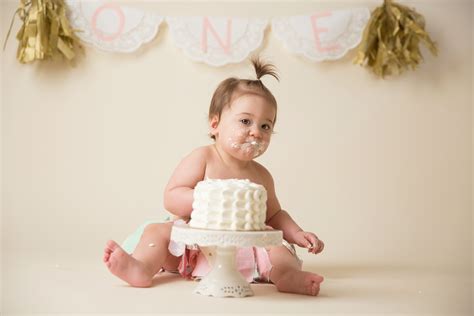 cake smash for first birthday 9