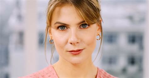 Marta Wierzbicka Na Wakacjach Aktorka Pozuje W Bikini Kobieta W Interia Pl