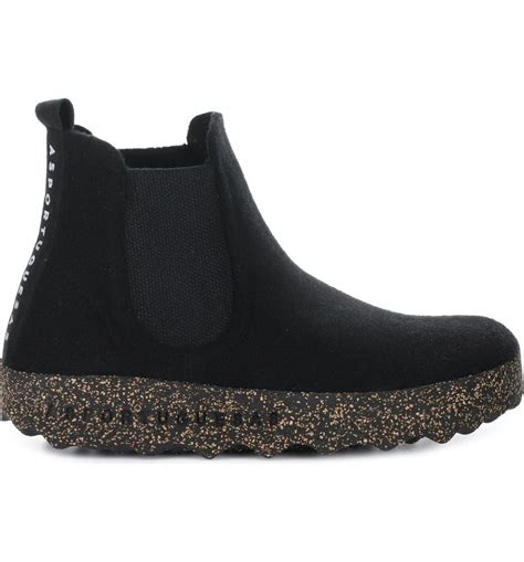 Footwear — Indigo Blues & Co.