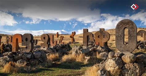 How a 1,600-year-old alphabet shaped Armenian identity - DiasporArm