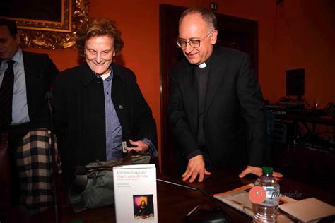 Chi Ha Pizzicato Pizzi Alla Presentazione Del Libro Di Padre Spadaro