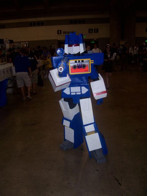 Soundwave Striking A Pose By Scream01 On Deviantart