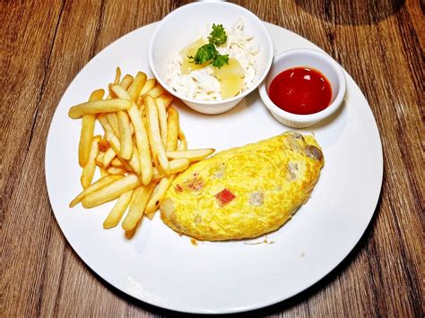 Best Of Singapore Hawkers And Casual Dining Egg Omelette Ivan Teh Runningman