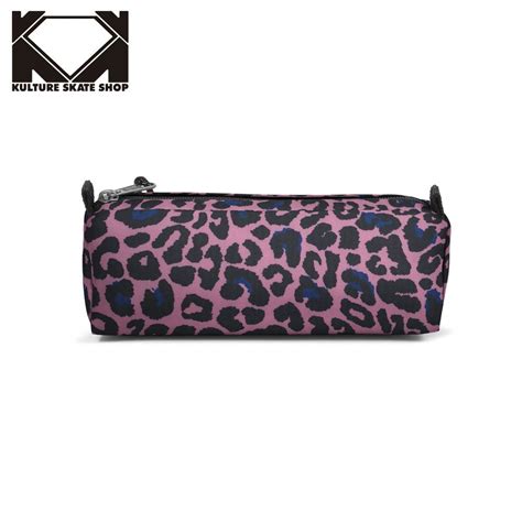 ESTUCHE EASTPAK BENCHMARK SAFARI LEOPARD ESTUCHE EASTPAK