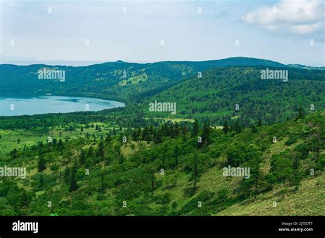 Volcán golovnin isla kunashir fotografías e imágenes de alta resolución