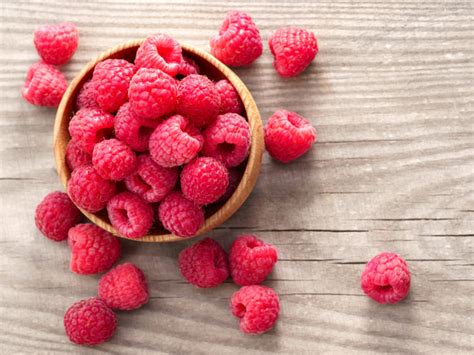 Raspberries Nutrition Health Benefits Uses Organic Facts