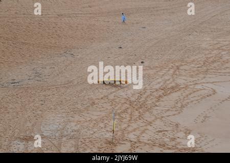 Une Plage Presque D Serte D Avalon Normalement Bond E Avec Des