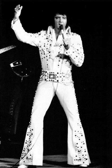 Pin By Jeff Rogers On Elvis In The 70s Elvis Presley Elvis Jumpsuits Elvis Presley Videos