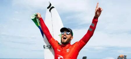 Filipe Toledo fatura título da etapa da WSL em Bells Beach Folha PE