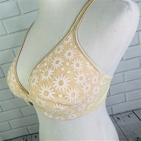 Warner S Intimates Sleepwear Vintage Warners Nude Daisy Lace Frontclose Underwire Bra