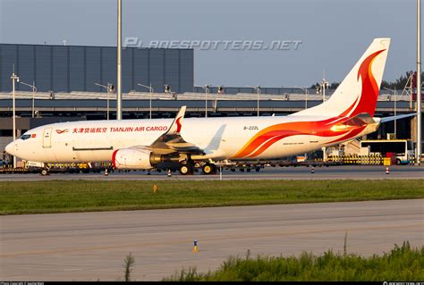 B 222L Tianjin Air Cargo Boeing 737 86N BCF WL Photo By SpotterMatt