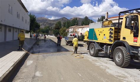 La Delegación del Gobierno coordina las labores de limpieza en Campillo