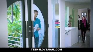 Curvy Babe Aaliyah Hadid In Hijab Gets Anal From Agent Xxx Mobile Porno Videos Movies