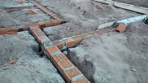 como fazer sapata treliça mostrando concretando a sapata da casa