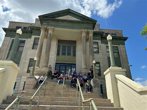 Directory of Professional Funeral Homes in Mooreland, Oklahoma 14