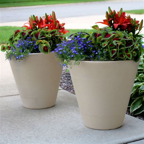 outdoor flower planters