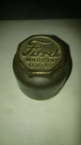 Vintage Model T Ford Usa Hub Cap ThreadedÂ Brass Scripted Ford