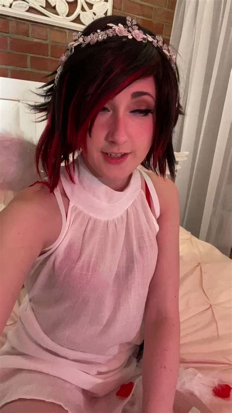 On Twitter Rt Mangoloocosplay Aims Bow At Weiss Cupid Ruby