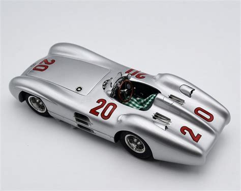 CMC 1 18 1 Coche A Escala Mercedes Benz W196R Streamliner 1954