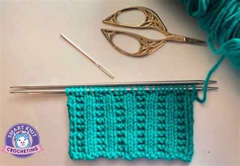 The Knit Stitch Two Simple Methods Of Making The Garter Stitch