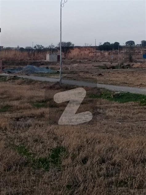 Marla Plot For Sale In Pechs Islamabad Near Topcity Mumtaz City