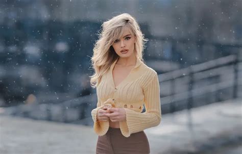 Wallpaper girl blonde shirt for mobile and desktop section девушки resolution x